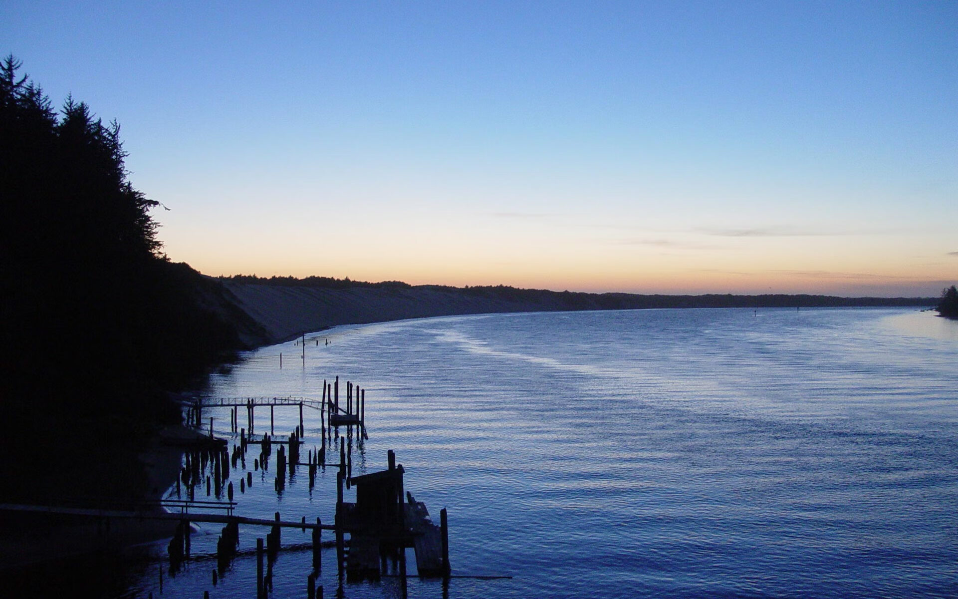 热火连续得分狂潮压制猛龙，浓眉关键先生本色再现，NBA赛场上的统治力与绝杀艺术