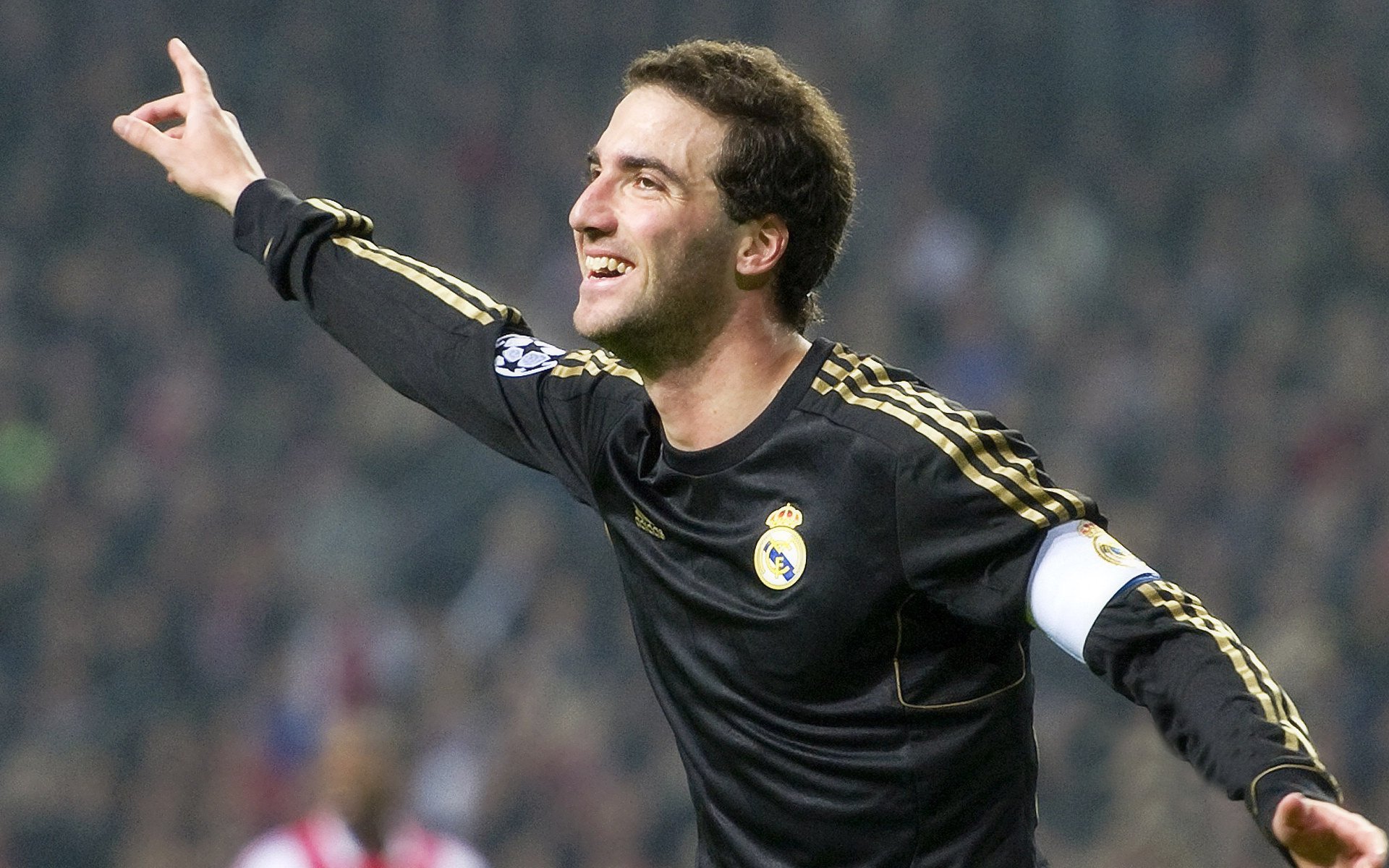 开云体育登录-星光璀璨的那不勒斯，为何被绿茵城墙逼入绝境？富安健洋告诉你，关键先生从来不是靠名字闪光