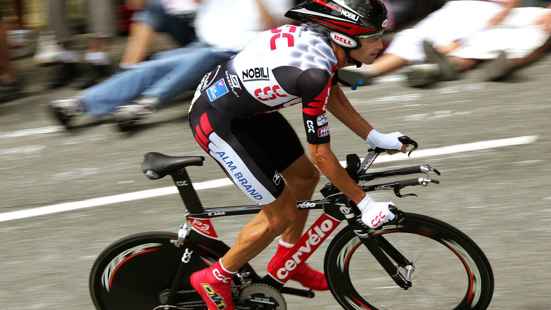 突尼斯冷箭穿心摩洛哥,加维F1街道赛上演速度艺术!