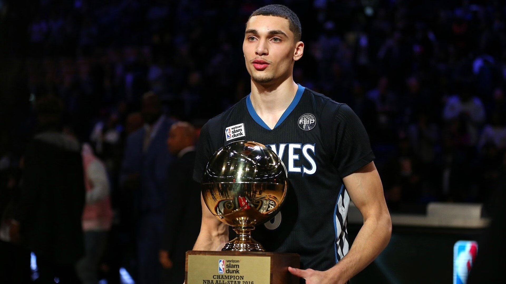 绿军跨过汽车城，当欧陆硝烟遇上美式铁血，凯尔特人如何碾碎活塞的钢铁防线？